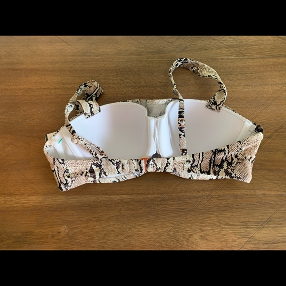 Shade and Shore Snake Skin Bikini Top NEW - Picture 2 of 2